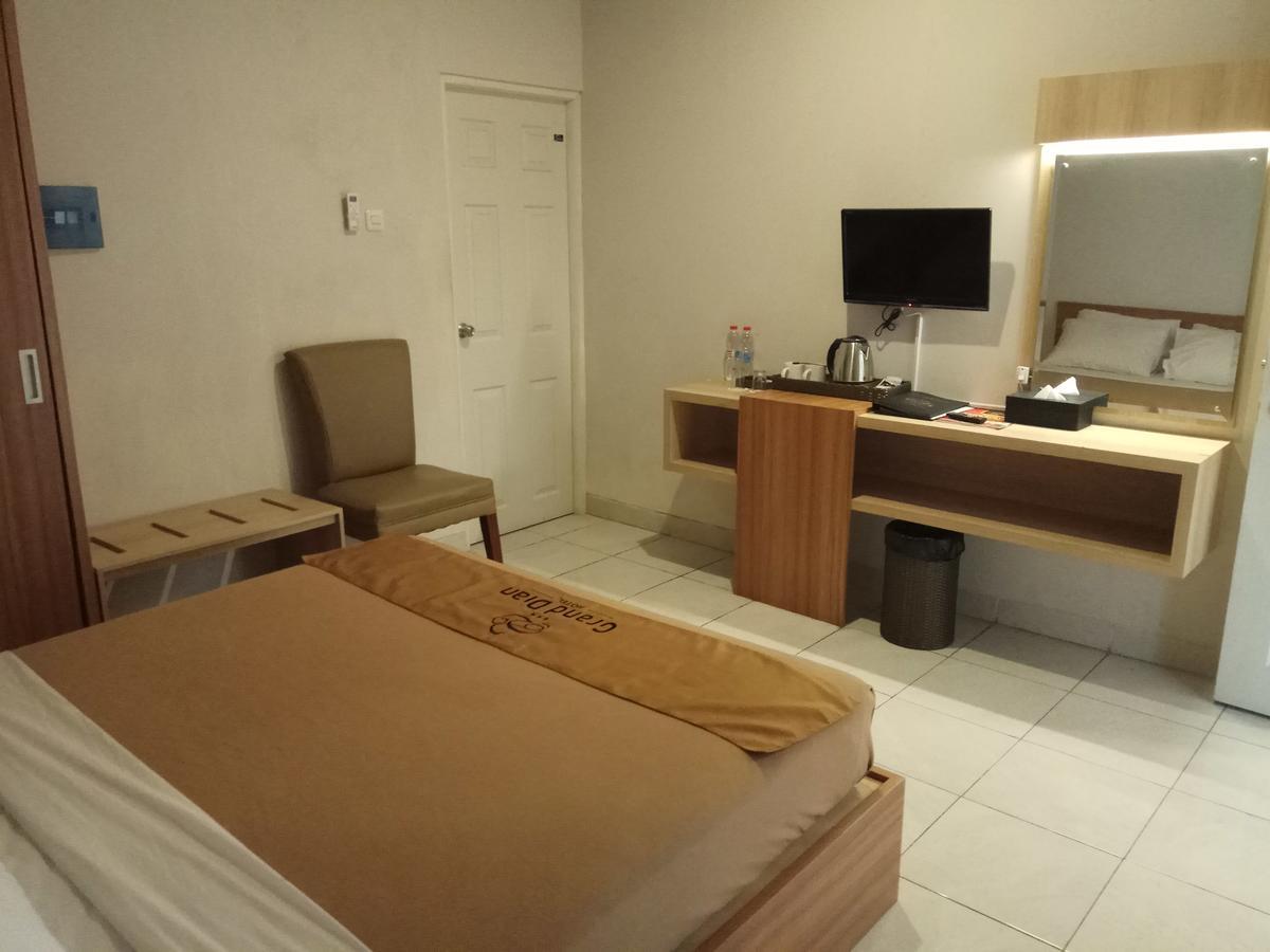 Grand Dian Hotel Slawi Tegal  Exterior photo